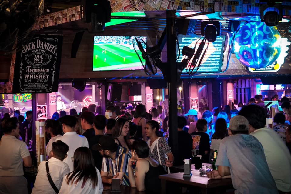 krabi nightlife upbeat bar