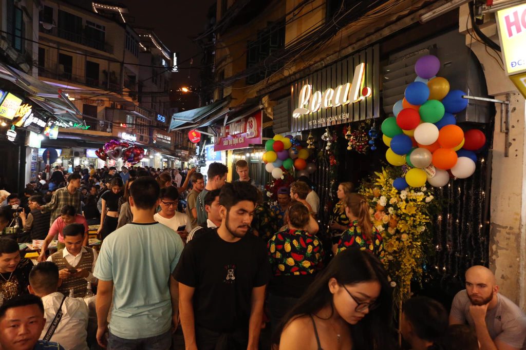 hanoi nightlife party guide local bar