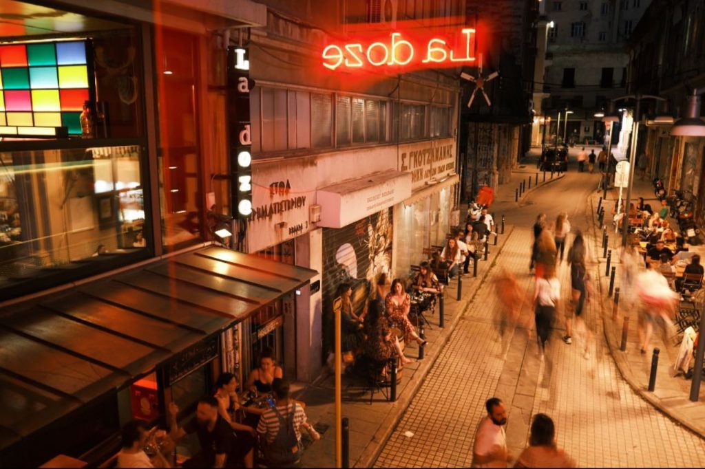 Thessaloniki nightlife best bars La Doze Bar