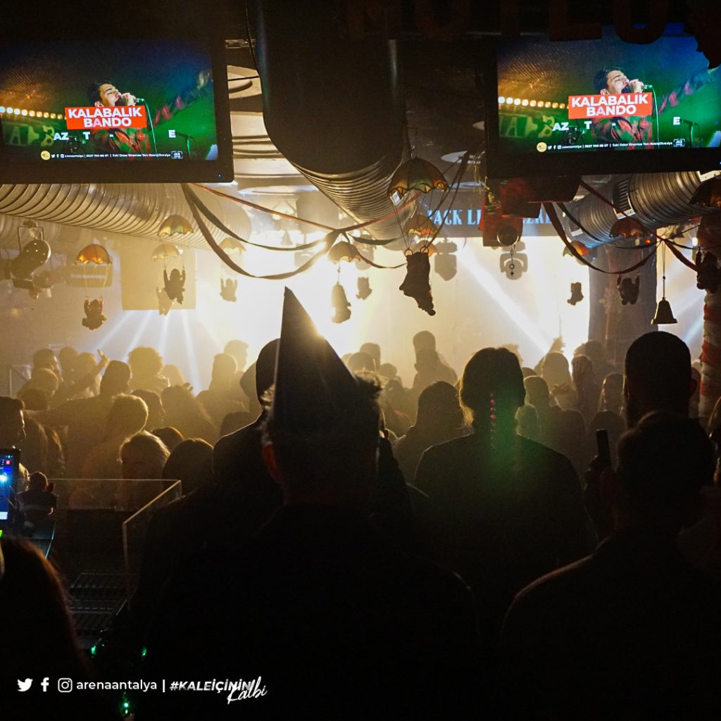 antalya nightlife best bars tudors arena