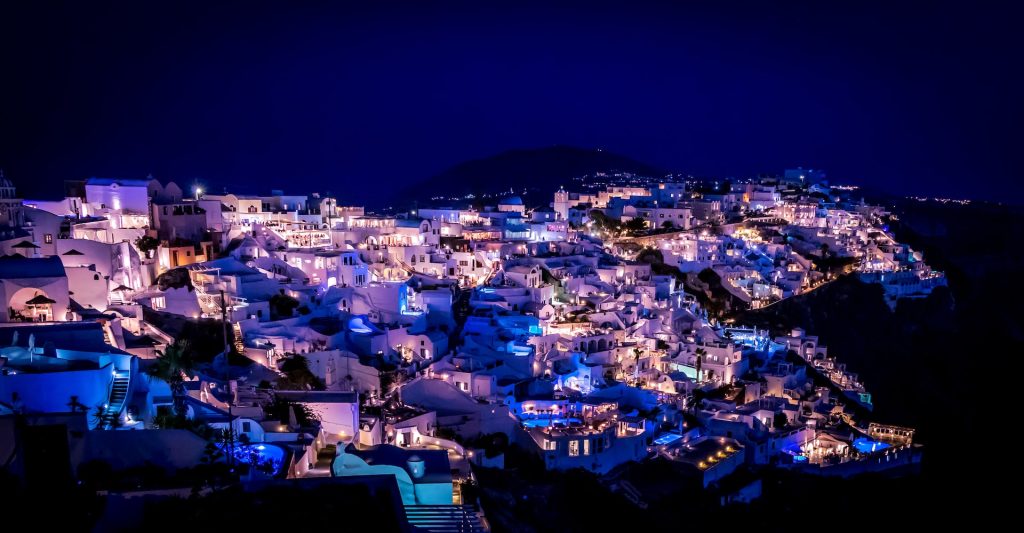 Santorini nightlife and party guide