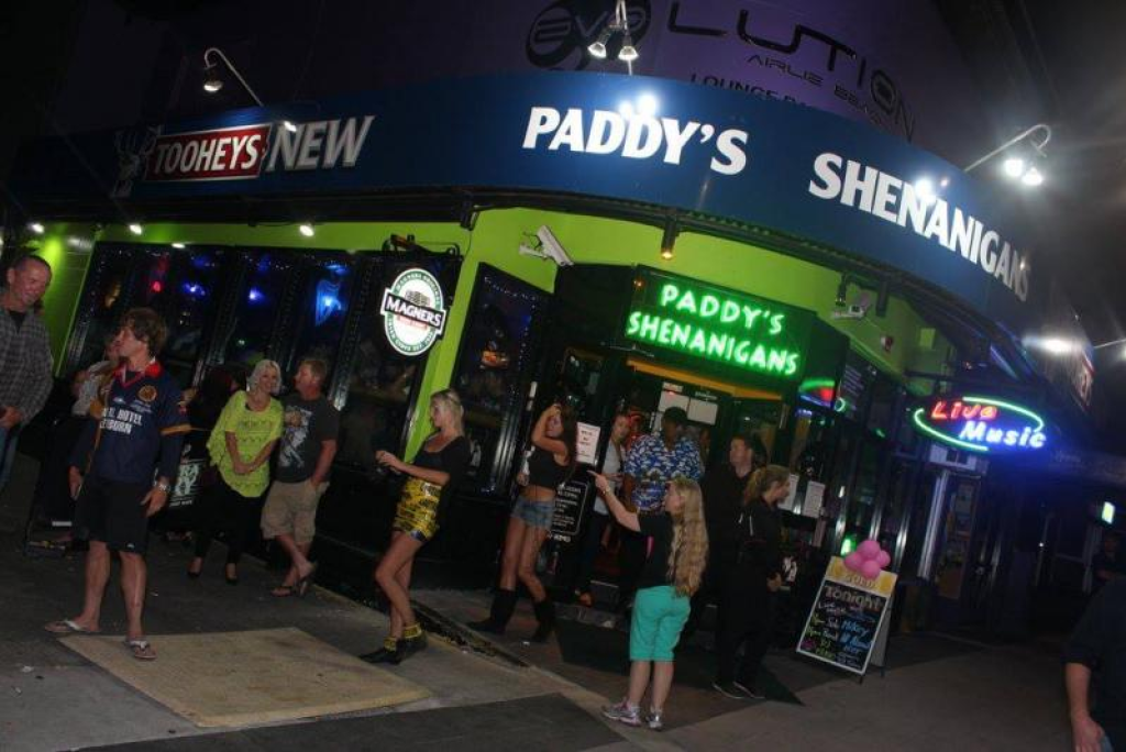 Airlie Beach Nightlife & Party Guide – 2024