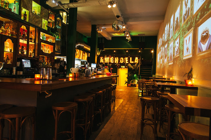 Amehoela bar